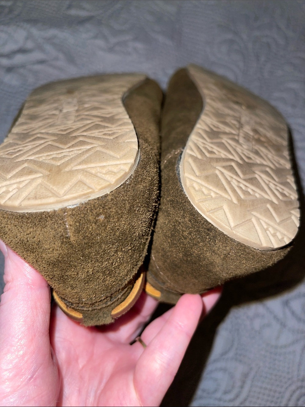 Minnetonka Brown Suede Women's Moccasins - Picture 7 of 8